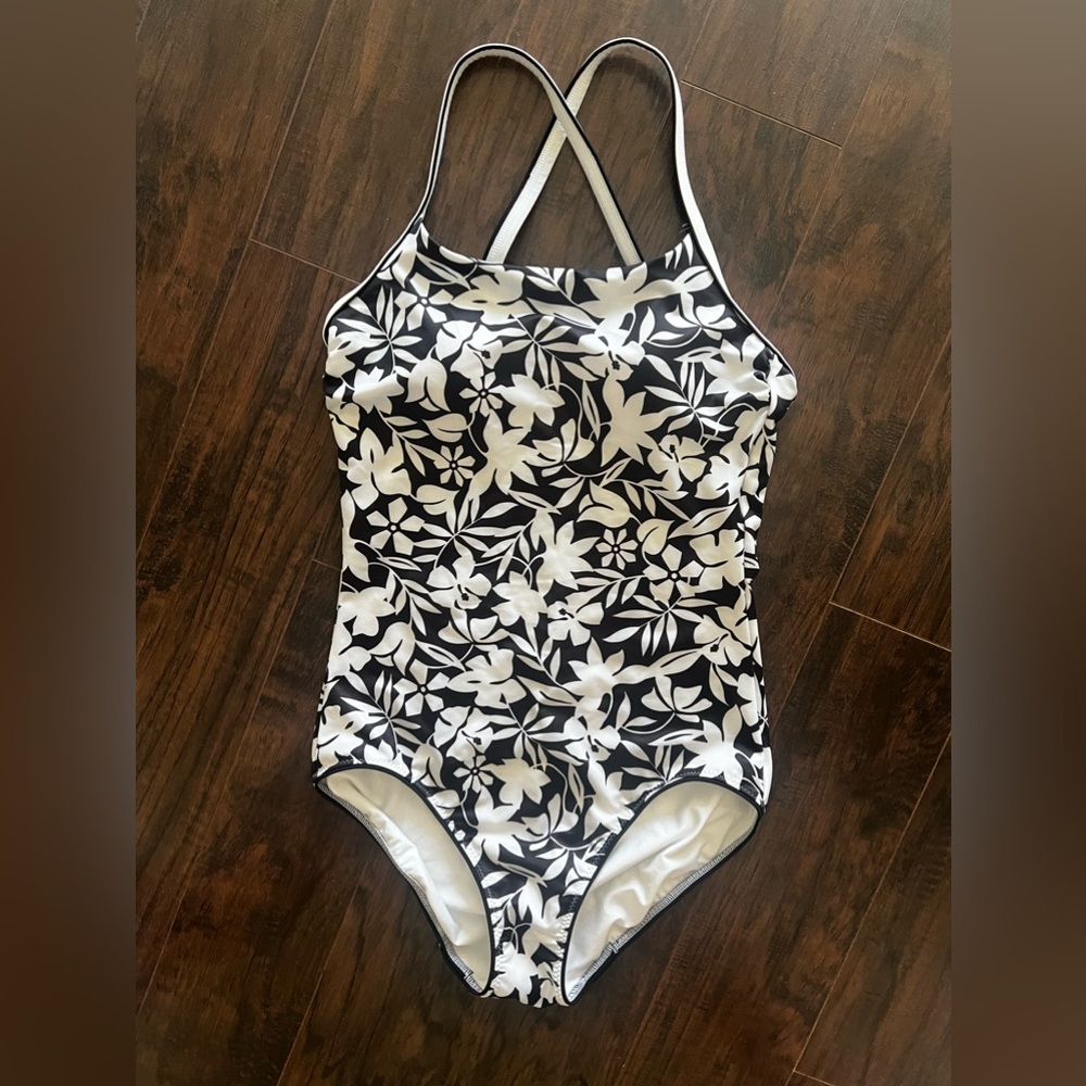 Lands End scoop neck X back one piece LONG TORSO NWOT-size 8 Long